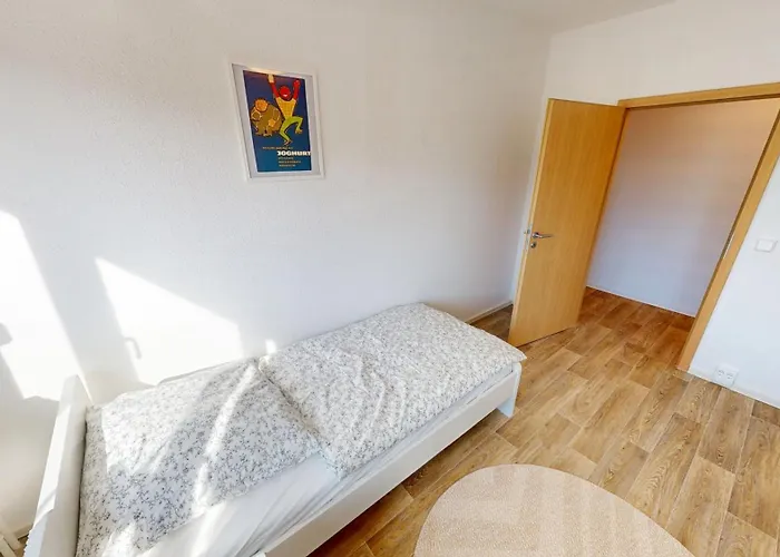 Vintage-flair Gemeinsam Geniessen, Oepnv Fusslaeufig Erreichbar, Wlan Lägenhet Chemnitz