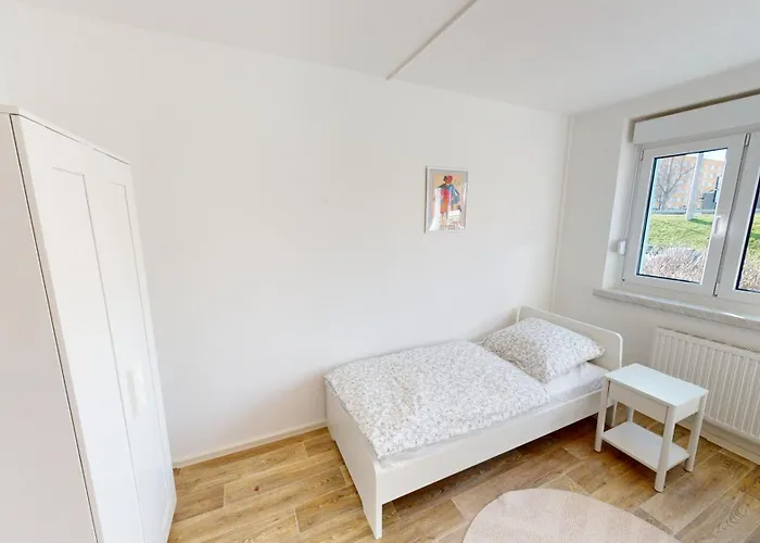 Vintage-flair Gemeinsam Geniessen, Oepnv Fusslaeufig Erreichbar, Wlan Lägenhet *